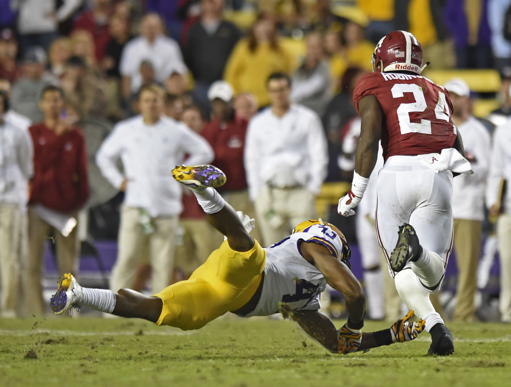 lsualabamafootball.110418_2460